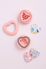 WE R MAKERS | Heart Button Press Insert