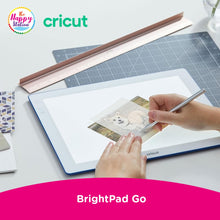 CRICUT | BrightPad Go, Cordless LED light pad, Indigo